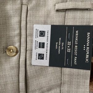 Banana Republic Wrinkle Resistant pant Slim Fit